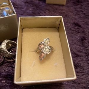 Ss black hills gold ring